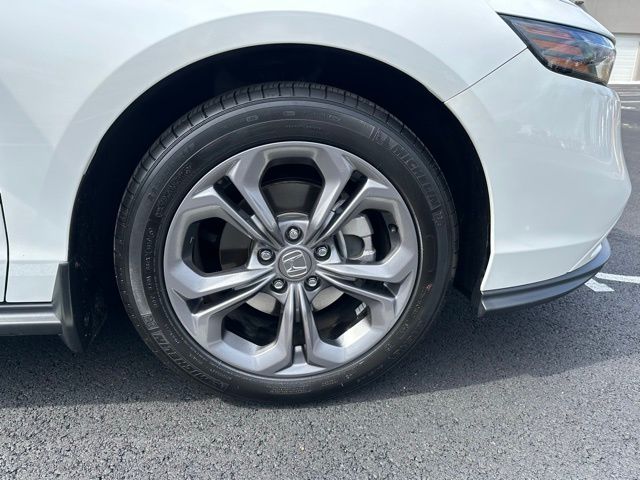 2023 Honda Accord EX photo 10