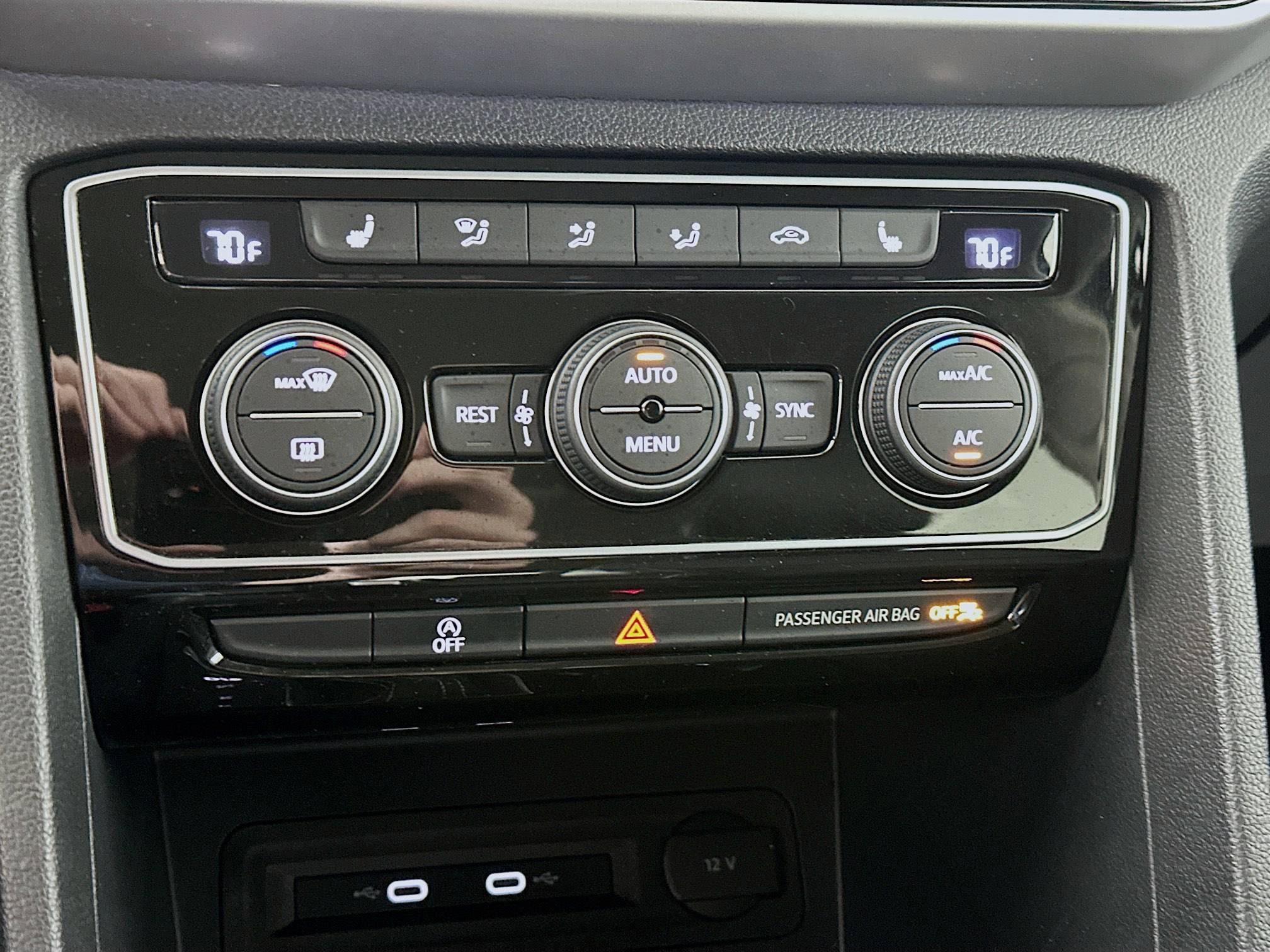 2022 Volkswagen Atlas V6 SEL photo 16