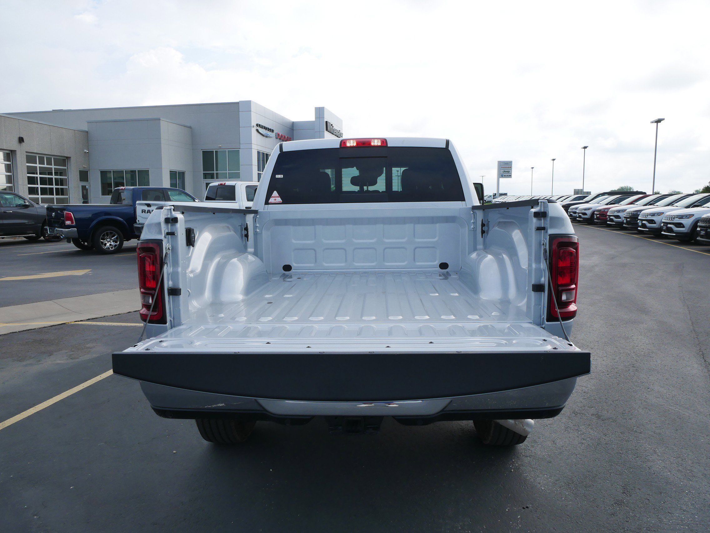 2026 Ram 2500 Tradesman photo 5