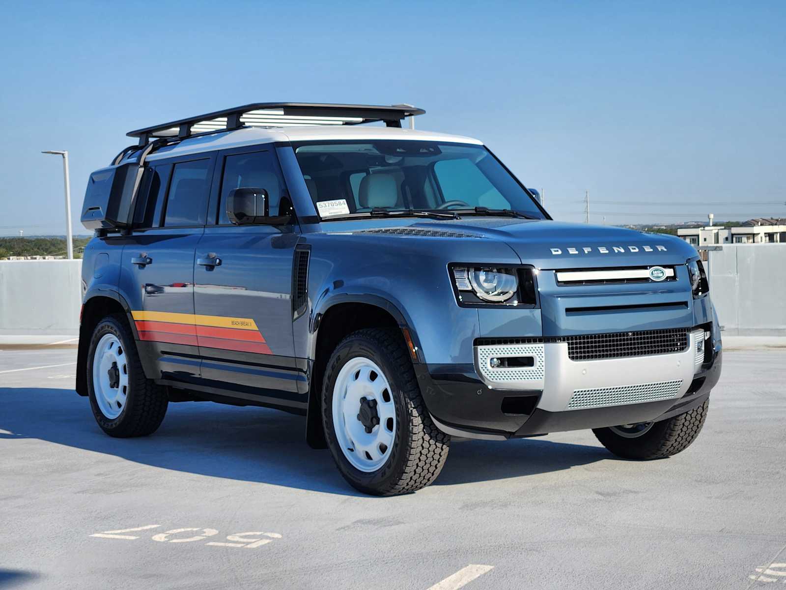 2025 Land Rover Defender 110 S photo 3