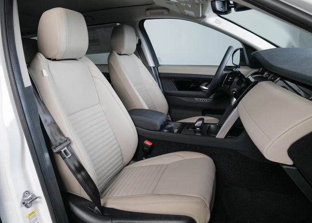 2025 Land Rover Discovery Sport S photo 2