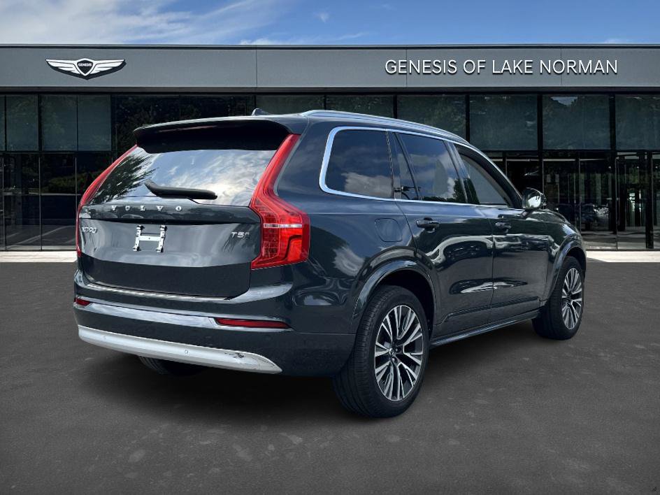 2022 Volvo XC90 Momentum AWD photo 3