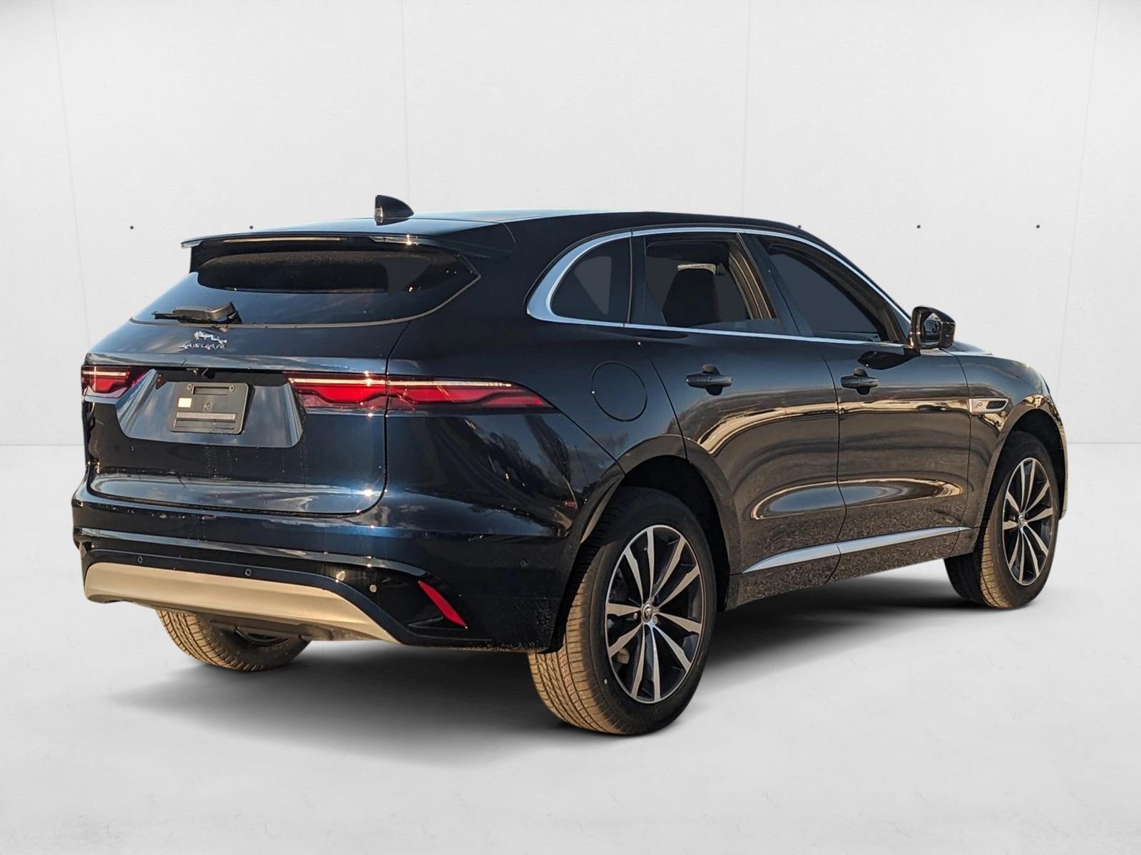 2024 Jaguar F-PACE R-Dynamic S P250 photo 2