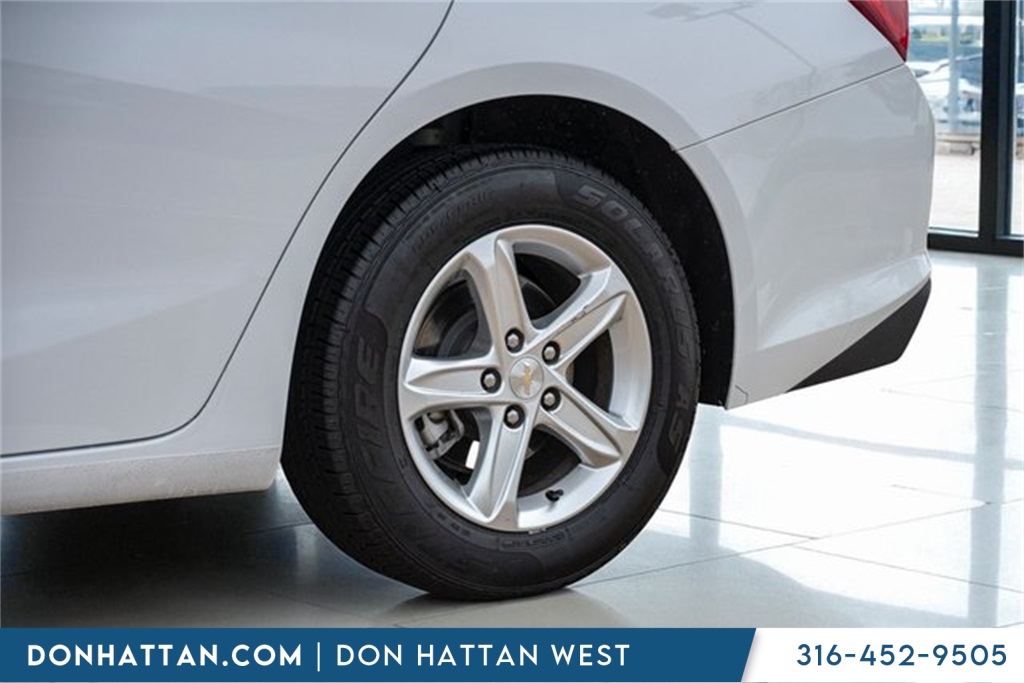 2023 Chevrolet Malibu 1LT photo 35