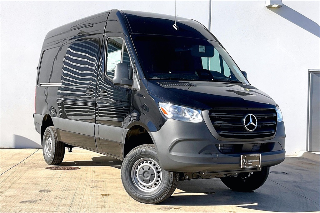 2025 Mercedes-Benz Sprinter Cargo Van Base's photo