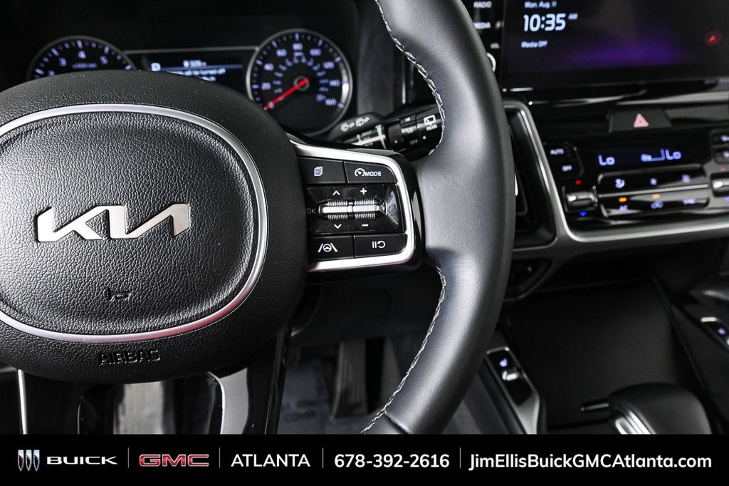 2023 Kia Sorento S photo 9