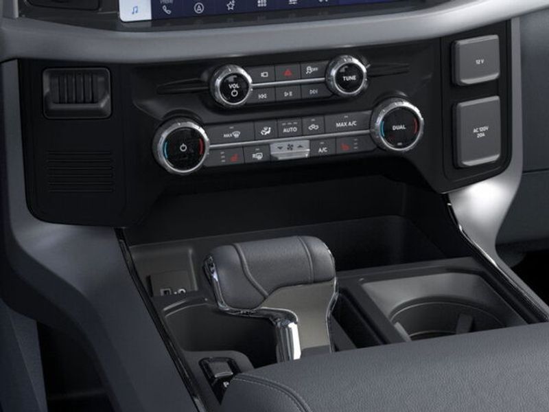 2025 Ford F-150 Lightning XLT photo 13