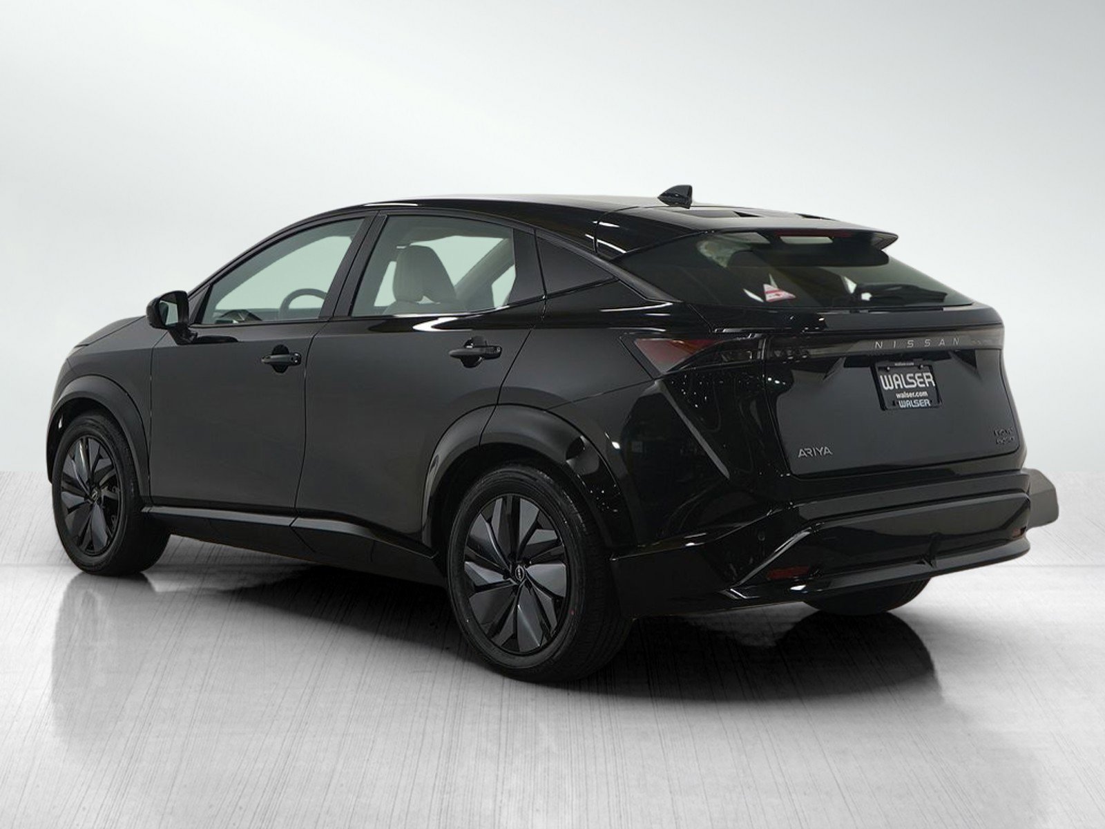 2023 Nissan ARIYA Engage Evolve+ Empower photo 2