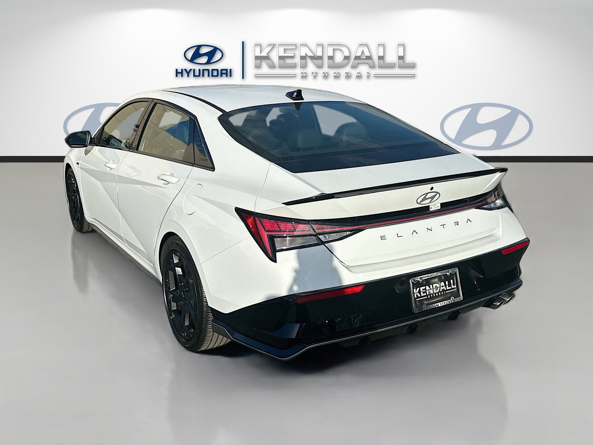 2024 Hyundai Elantra N Line photo 3