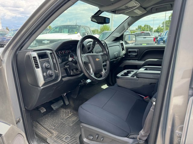 2017 Chevrolet Silverado 1500 LT photo 3