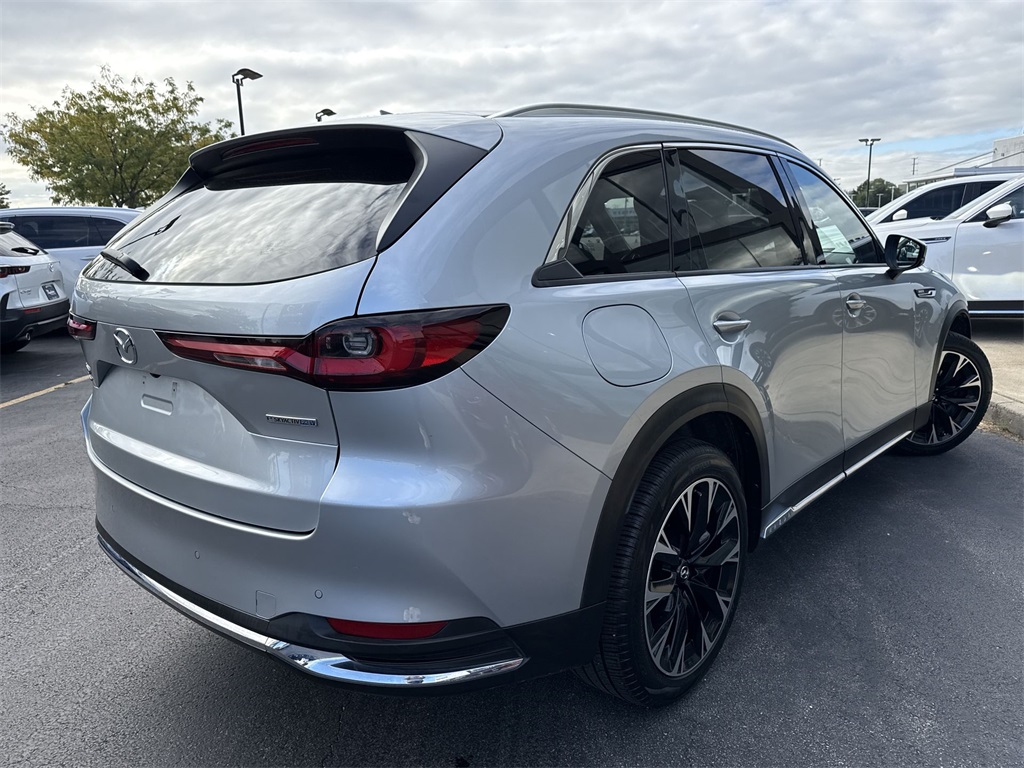 2024 Mazda CX-90 Plug-in Hybrid Premium photo 3