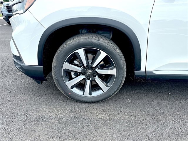 2025 Honda Pilot Touring photo 13