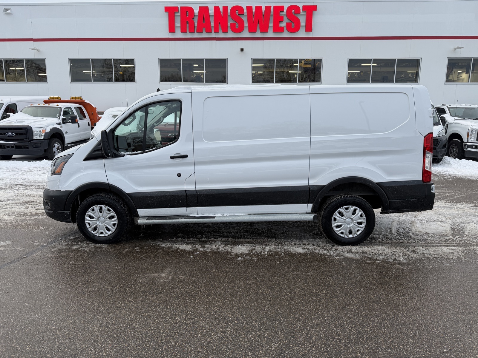 2024 Ford Transit photo 2