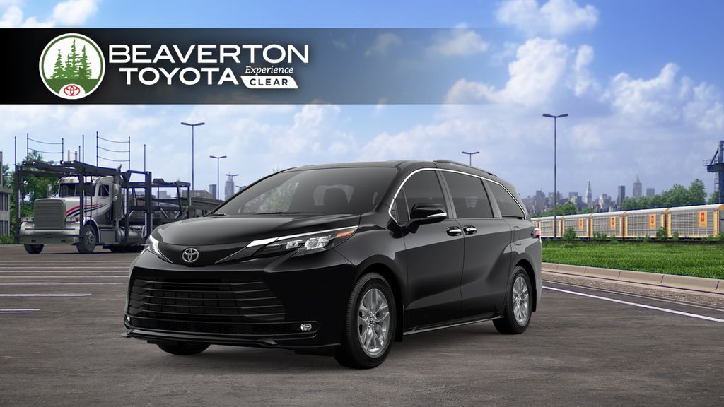 2026 Toyota Sienna XLE's photo