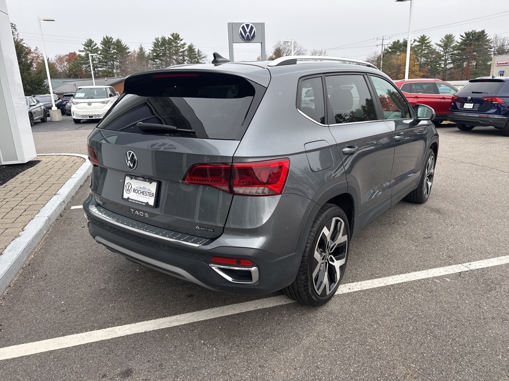 2022 Volkswagen Taos SEL photo 3