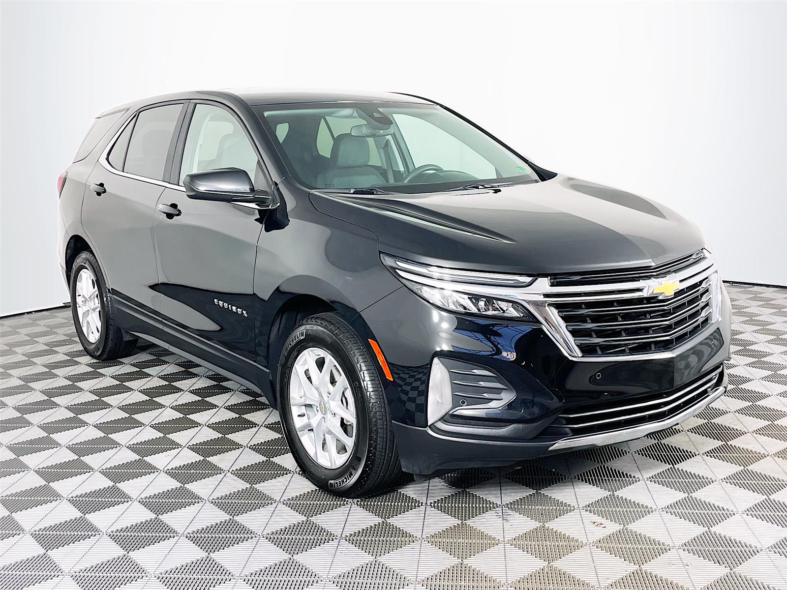 2024 Chevrolet Equinox LT's photo