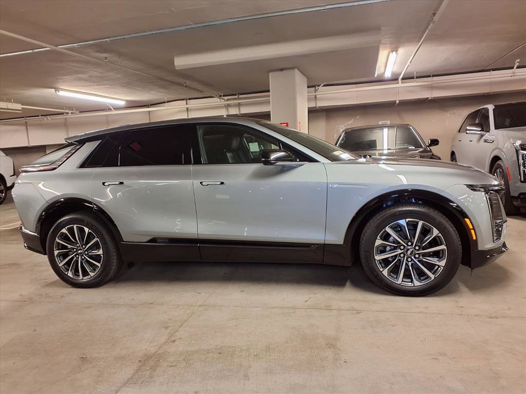 2026 Cadillac Lyriq Sport photo 4