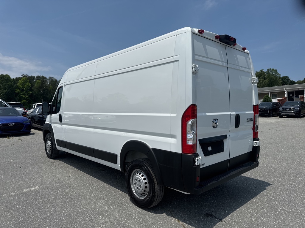 2024 Ram ProMaster 2500 photo 3