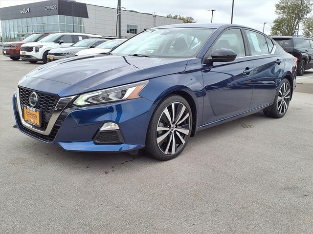 2022 Nissan Altima SR