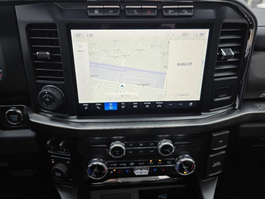 2024 Ford F-350 Lariat photo 2