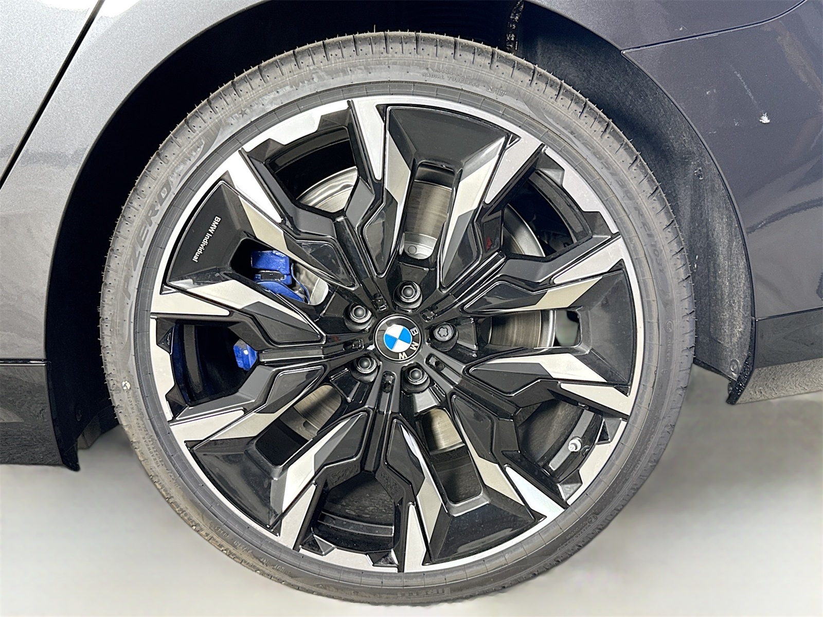 2026 Bmw 550e 550e xDrive photo 27