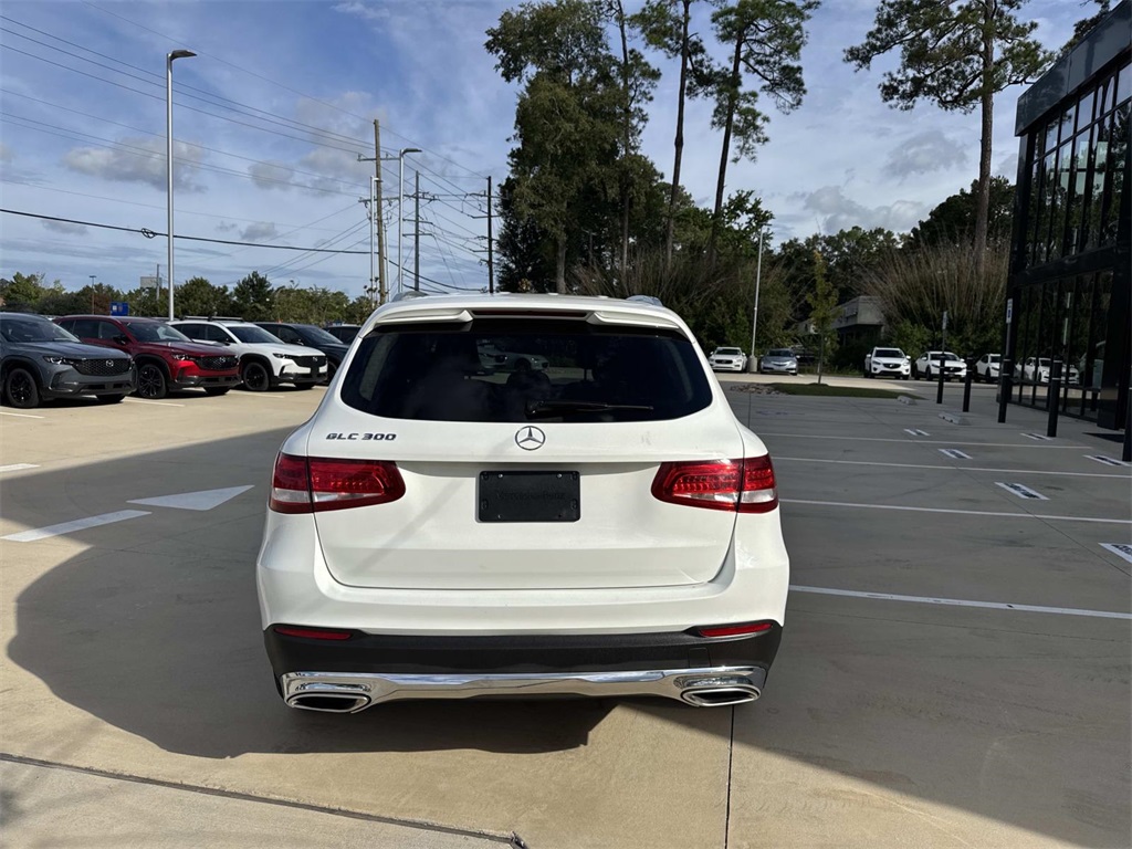 2017 Mercedes Benz GLC 300 photo 4