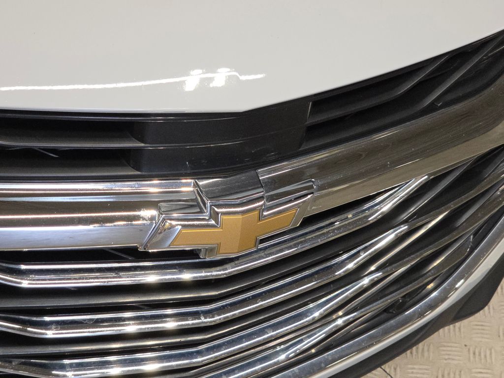 2021 Chevrolet Malibu Premier photo 11