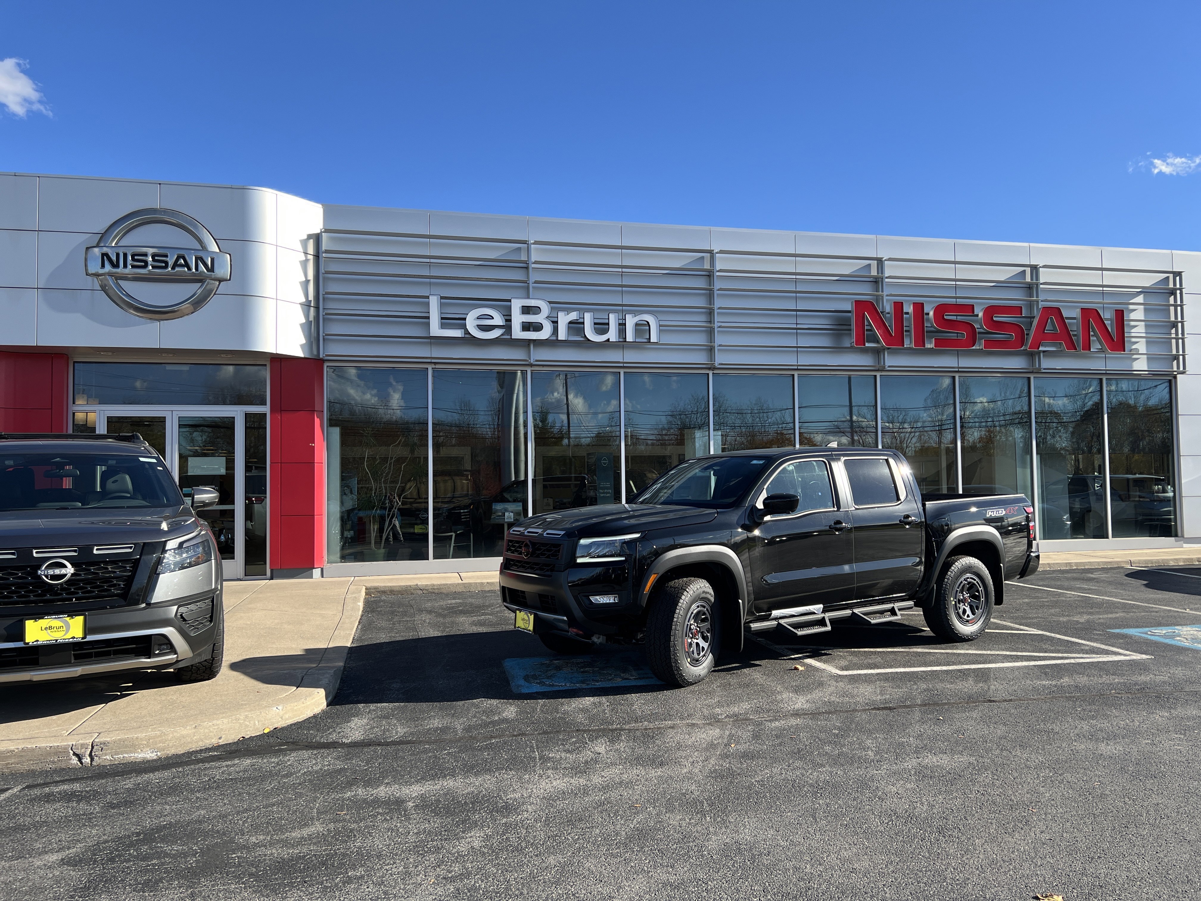 2026 Nissan Frontier PRO-4X's photo