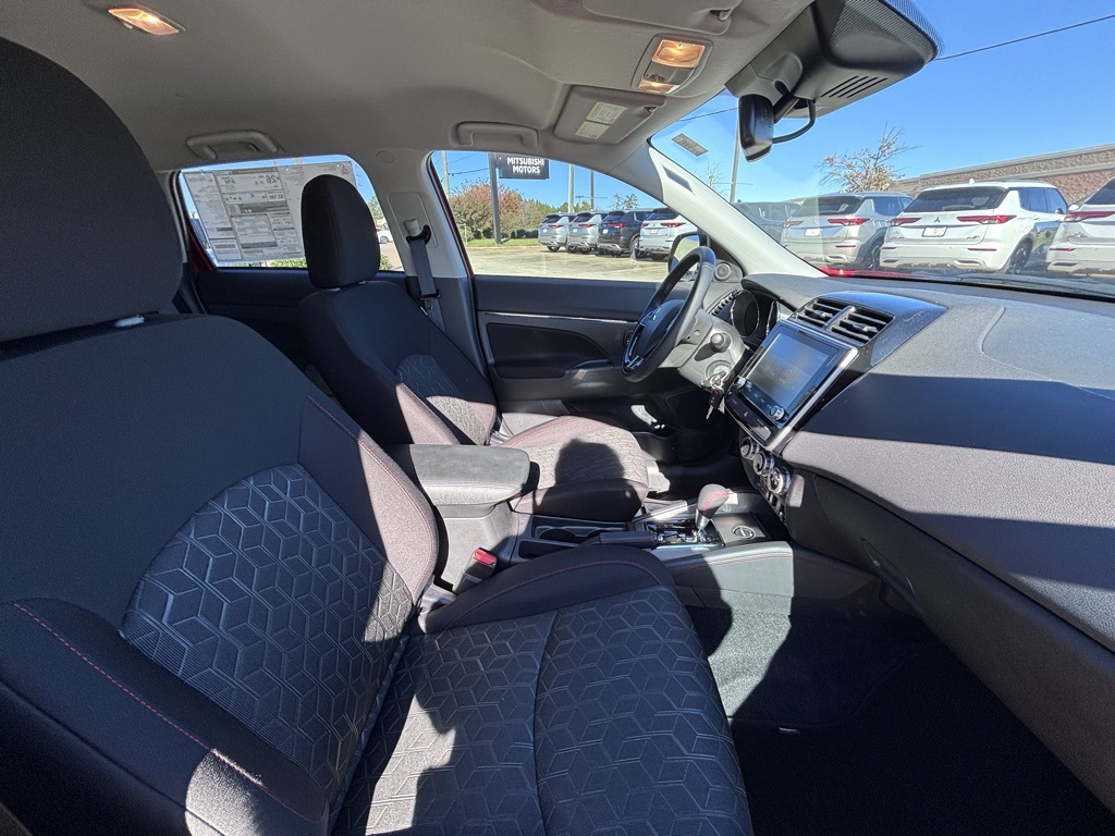 2024 Mitsubishi Outlander Sport ES LE SE photo 19