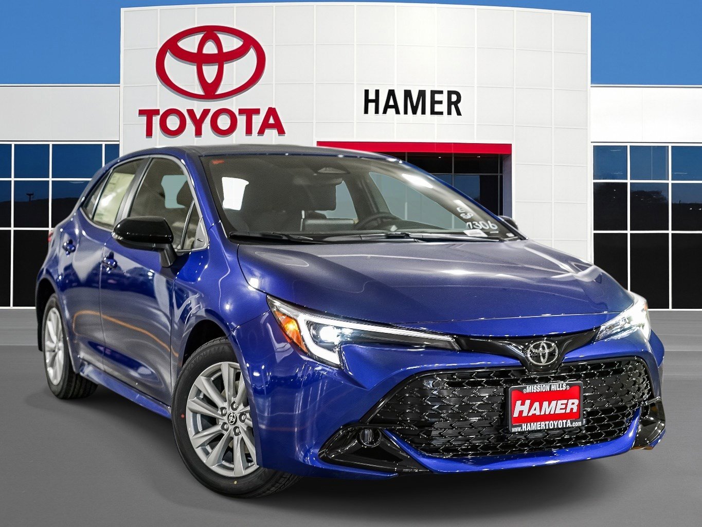 2026 Toyota Corolla Hatchback SE's photo