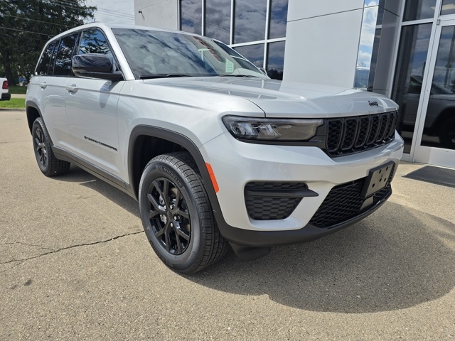 2025 Jeep Grand Cherokee Altitude's photo