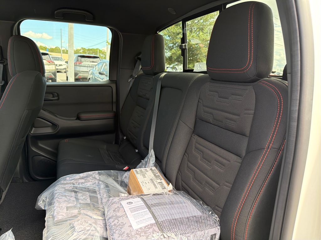 2026 Nissan Frontier PRO-4X photo 18