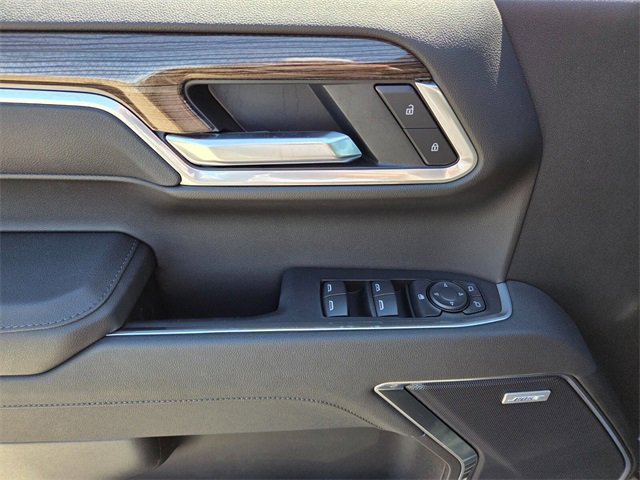 2026 Chevrolet Silverado RST photo 9