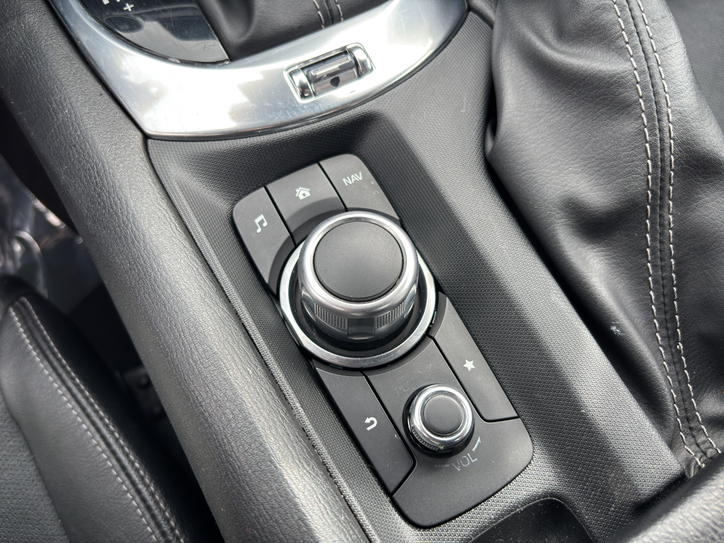 2021 Mazda MX-5 Miata Miata RF Grand Touring photo 21