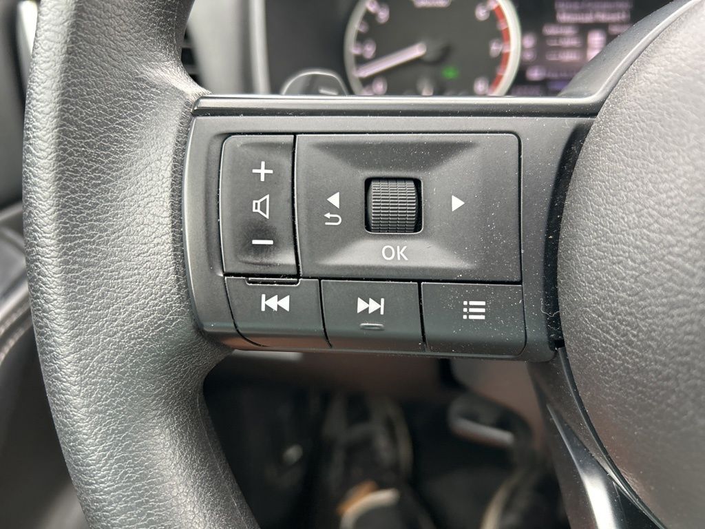 2024 Nissan Rogue SV photo 21