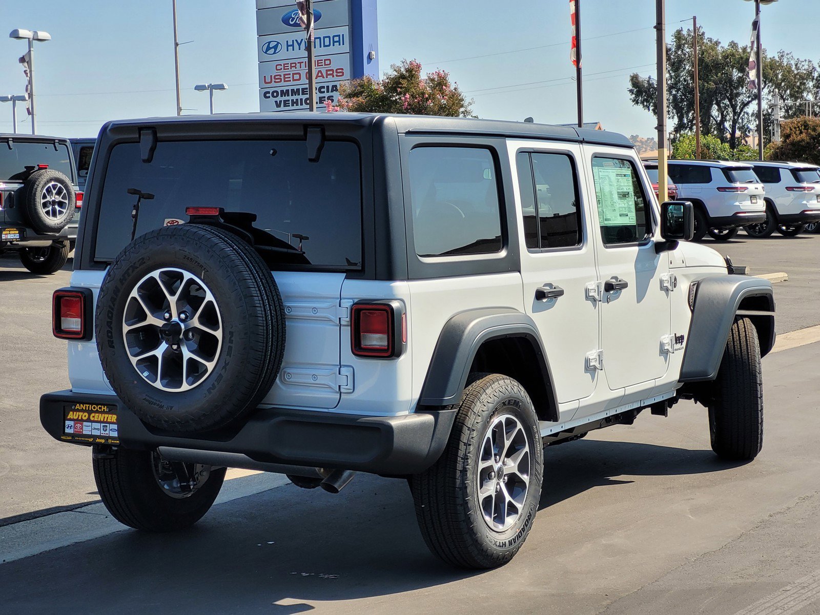 2025 Jeep Wrangler Sport S photo 3