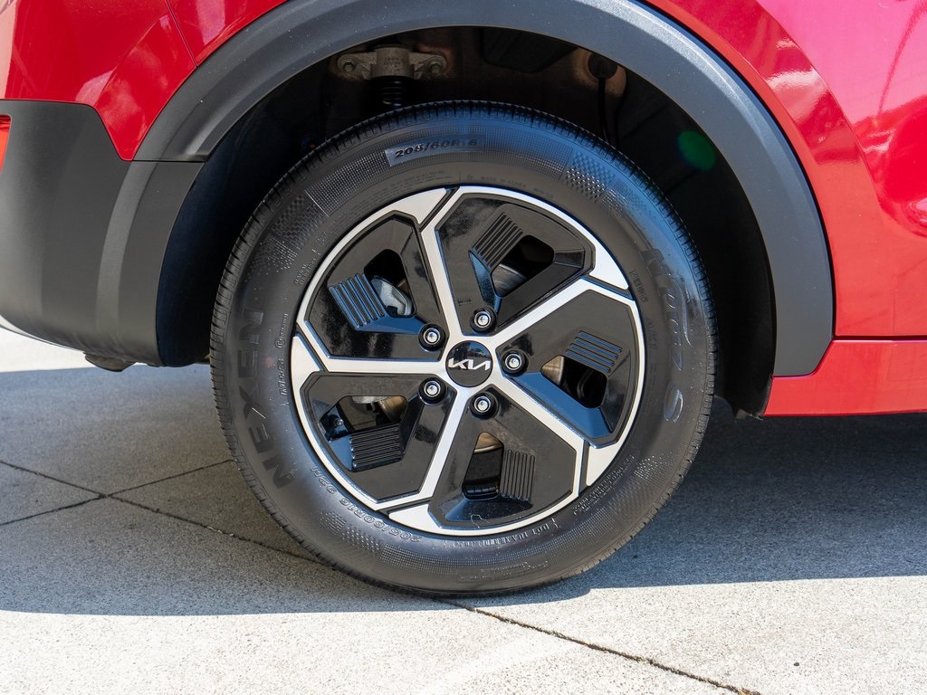 2024 Kia Niro EX photo 29
