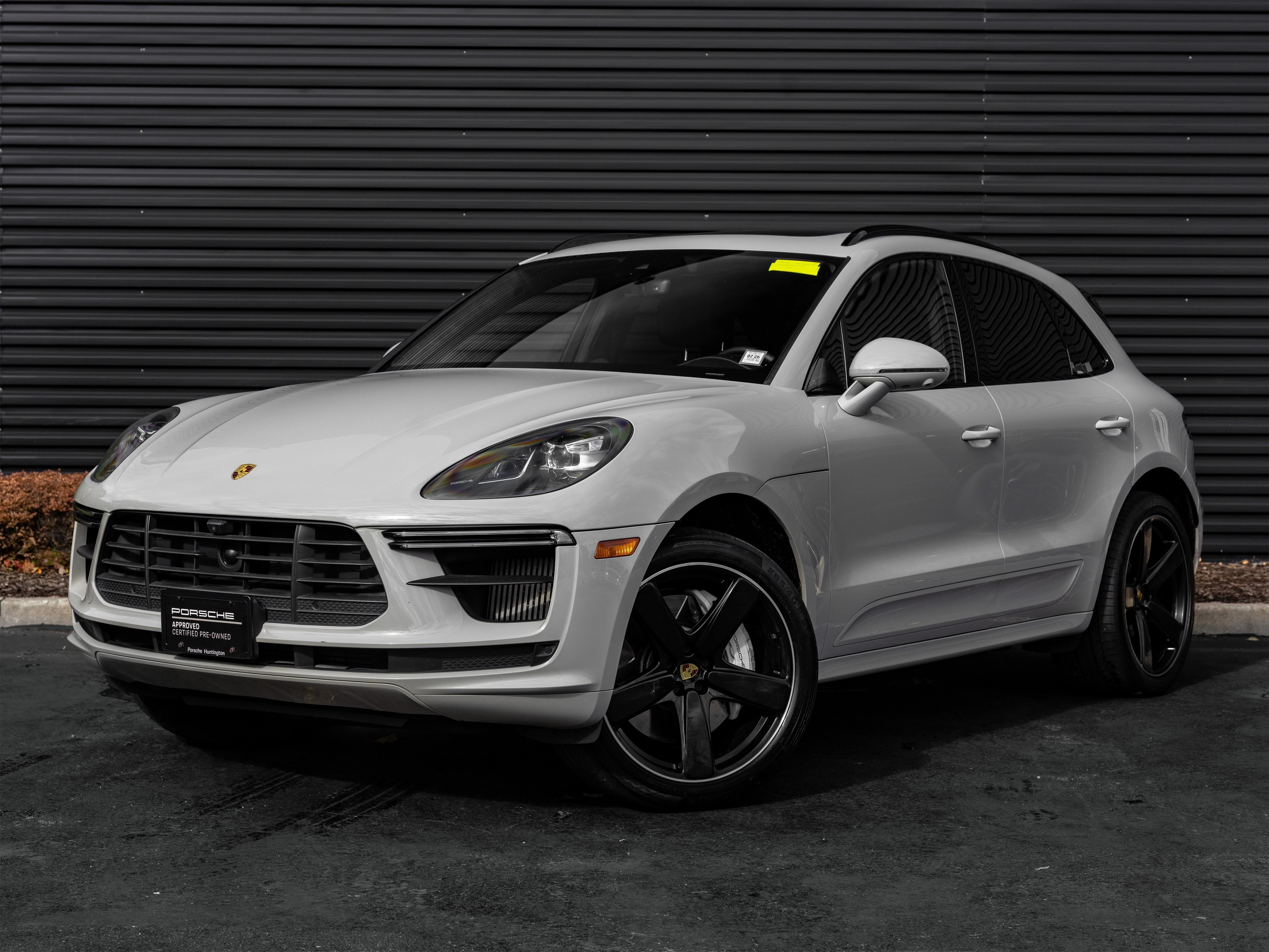 2020 Porsche Macan Turbo