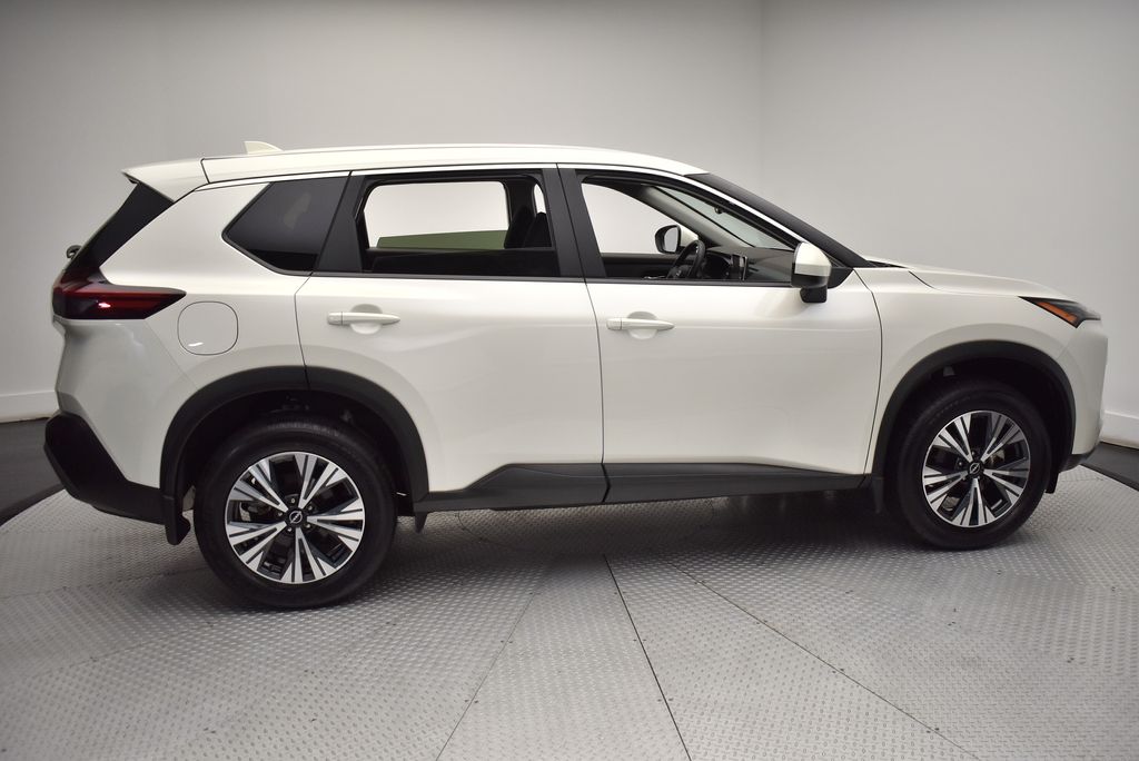 2023 Nissan Rogue SV photo 3