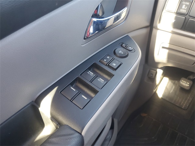 2015 Honda Odyssey EX-L photo 27