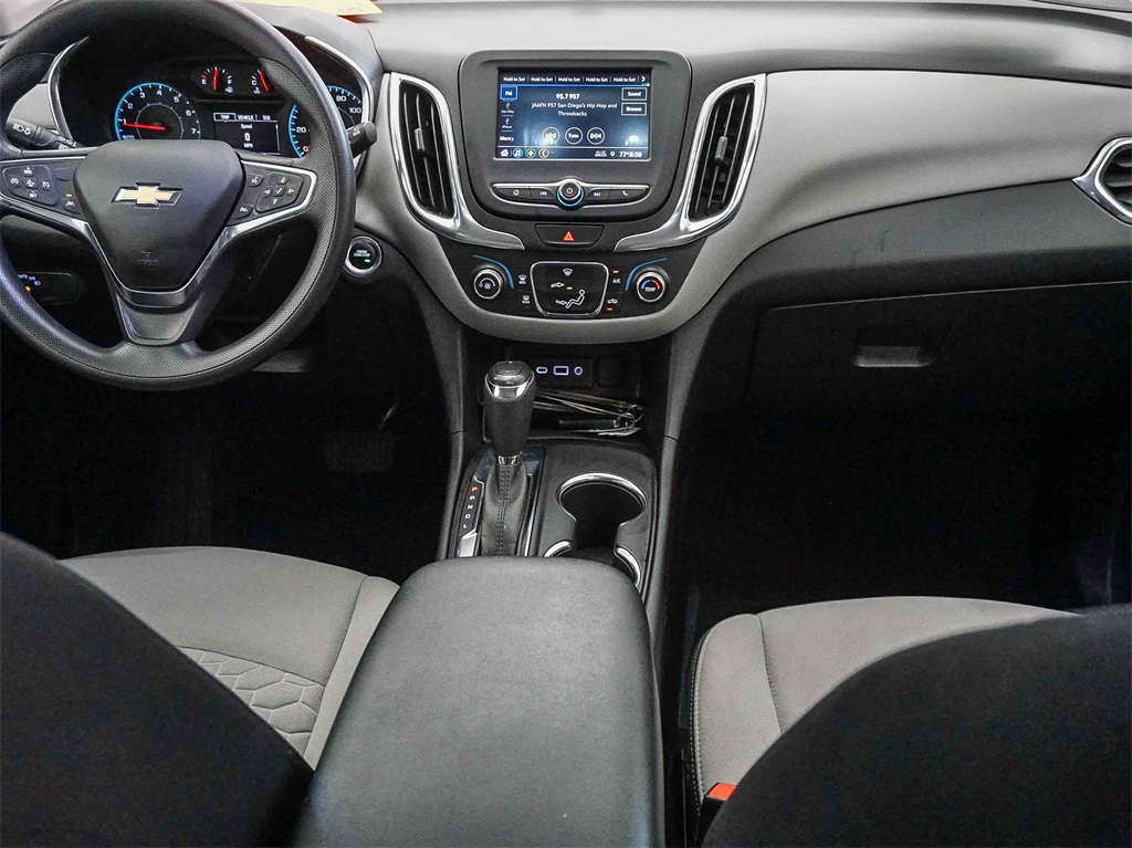 2021 Chevrolet Equinox LS photo 13