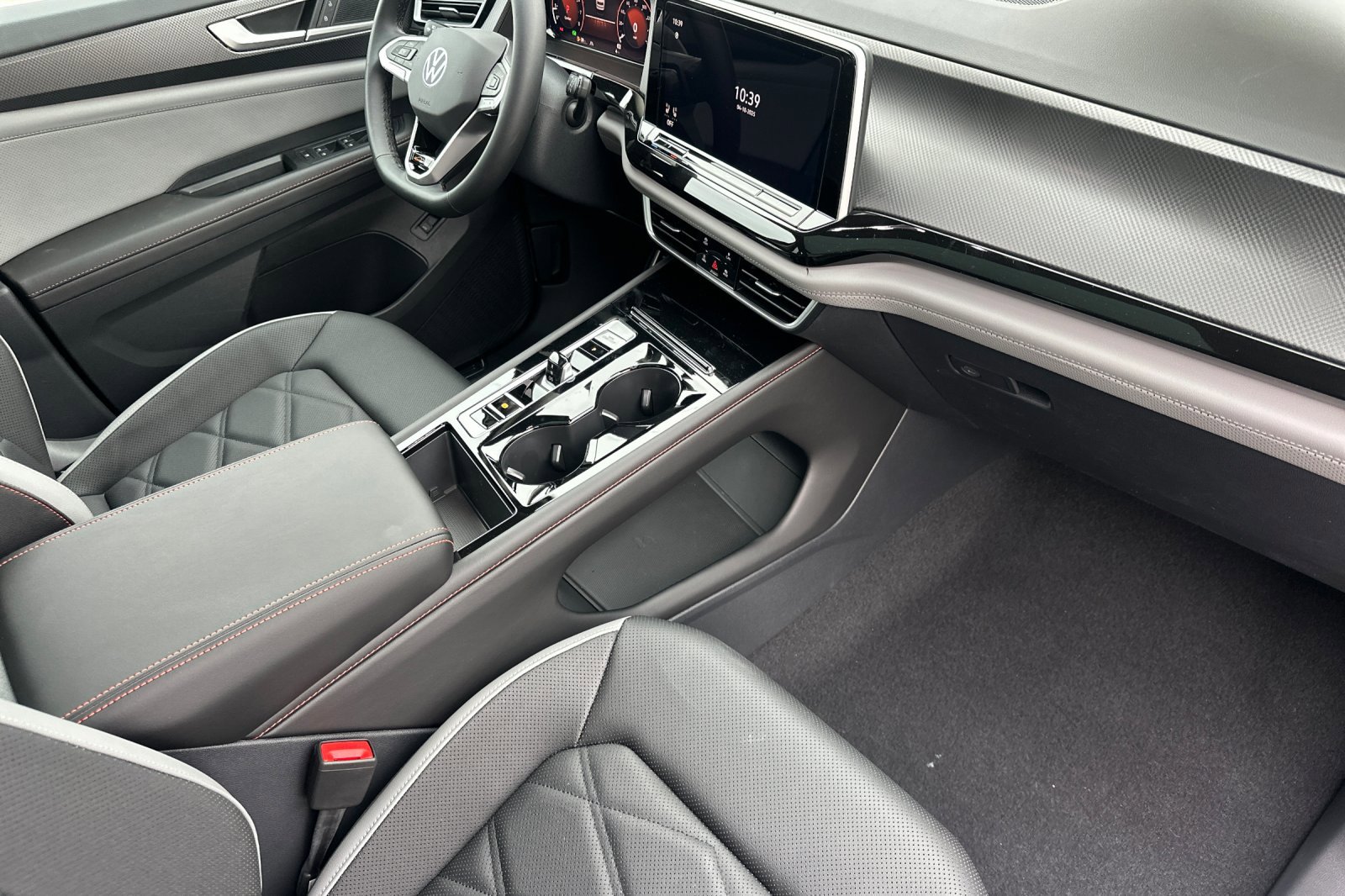 2025 Volkswagen Atlas Peak Edition SE photo 14