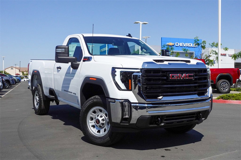 2025 GMC Sierra 3500HD Pro's photo