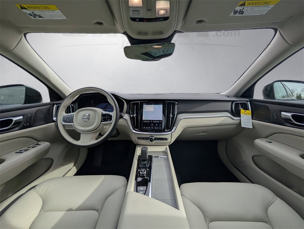 2026 Volvo V60 Cross Country B5 AWD Plus photo 3