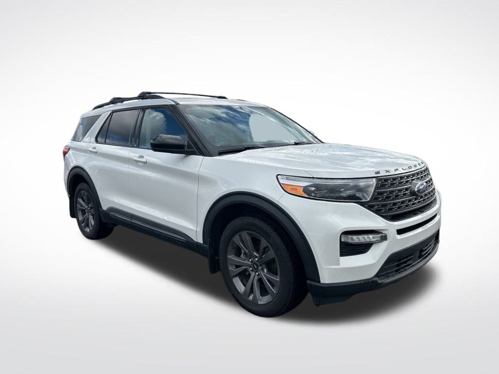 2022 Ford Explorer XLT photo 2
