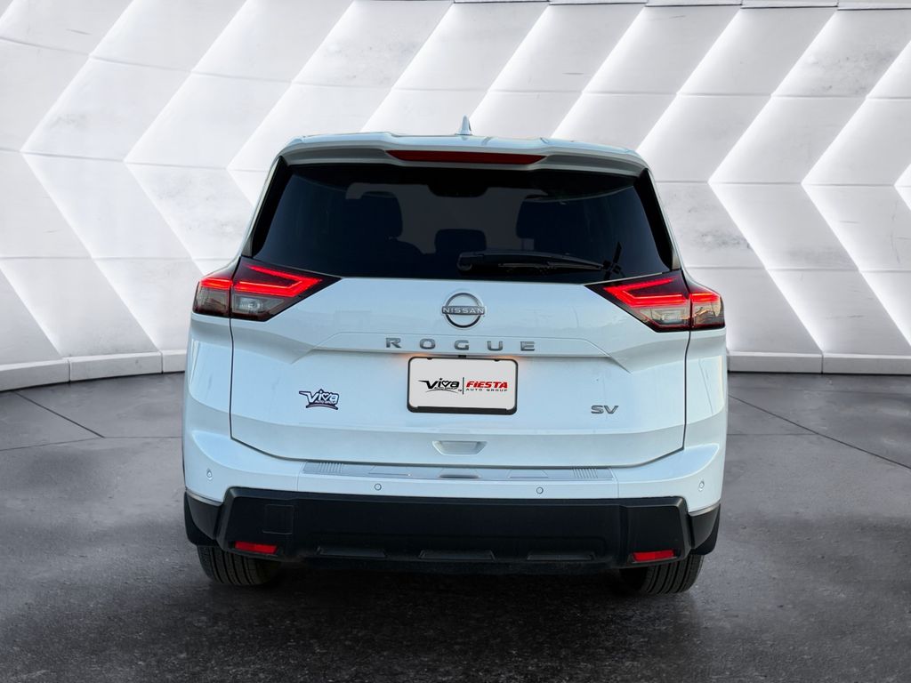 2024 Nissan Rogue SV photo 3