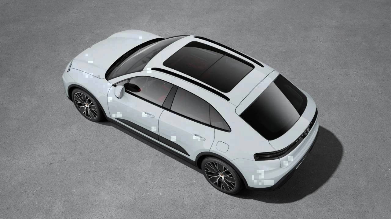 2025 Porsche Macan Electric photo 4