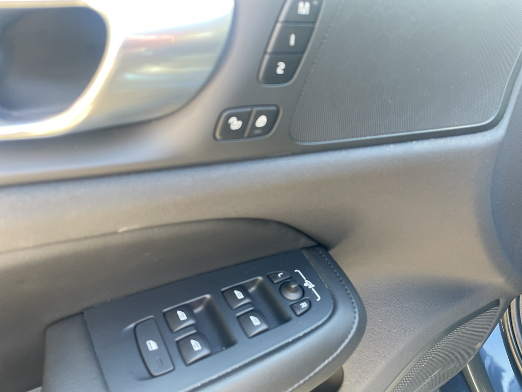 2024 Volvo S60 B5 Core photo 14
