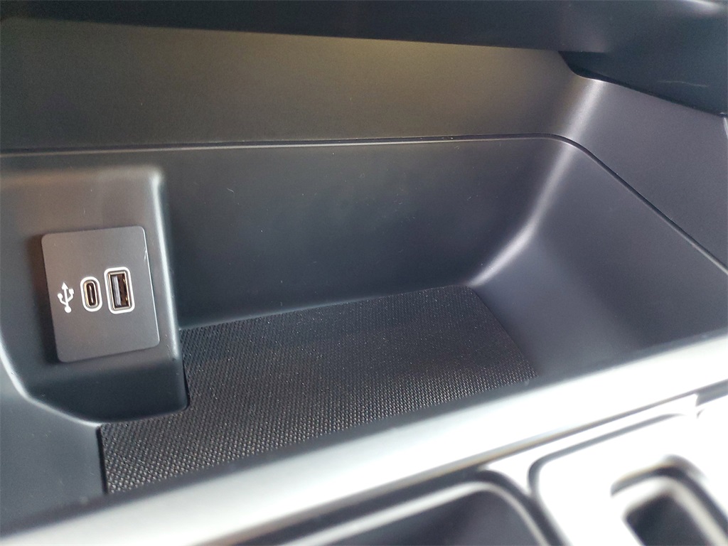 2025 Ford F-150 STX photo 17