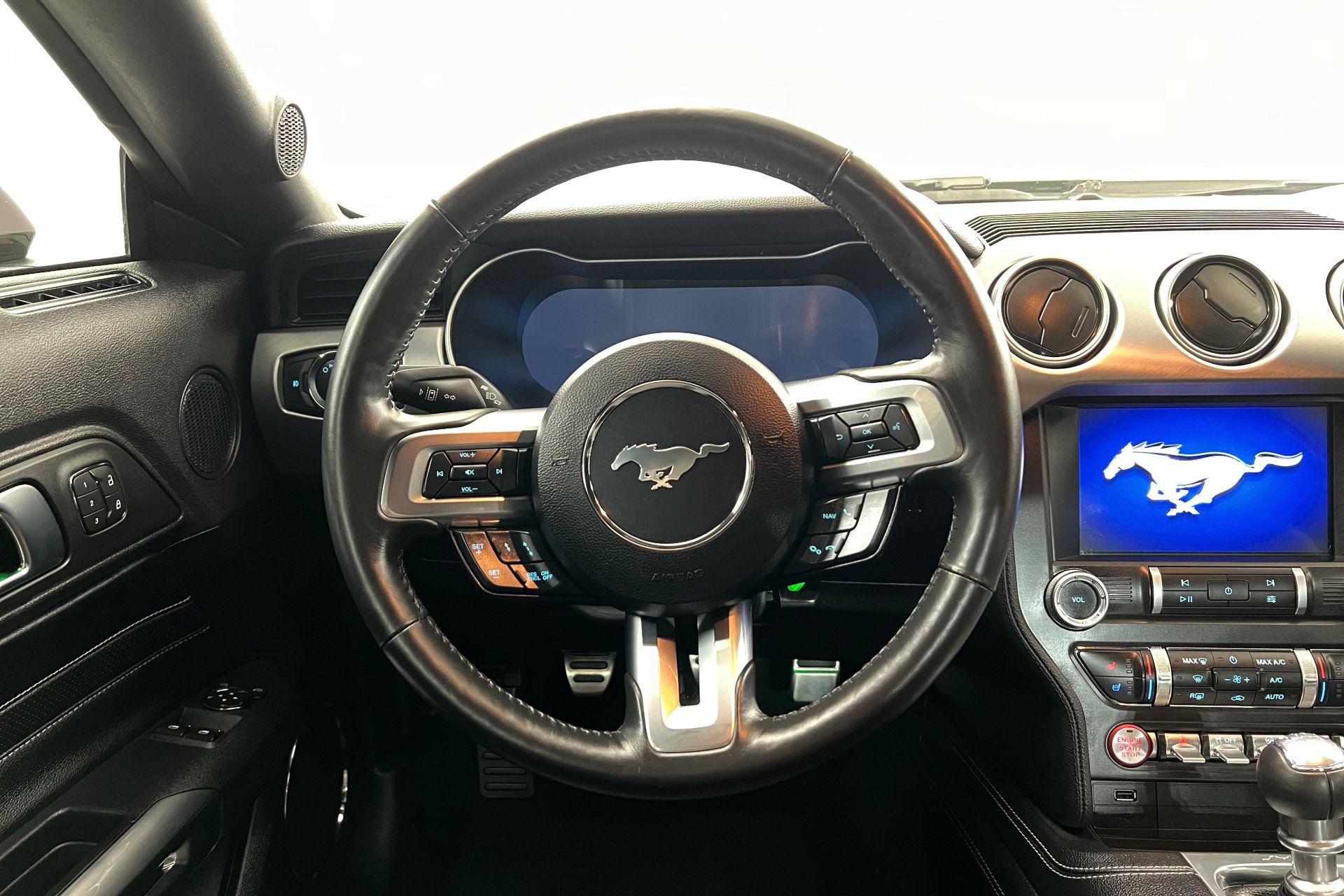 2022 Ford Mustang GT Premium photo 12